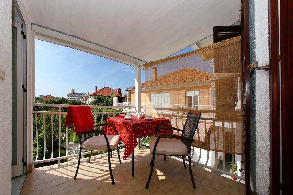 Rooms & Apartments Soline Nuove Biograd Na Moru Exterior photo
