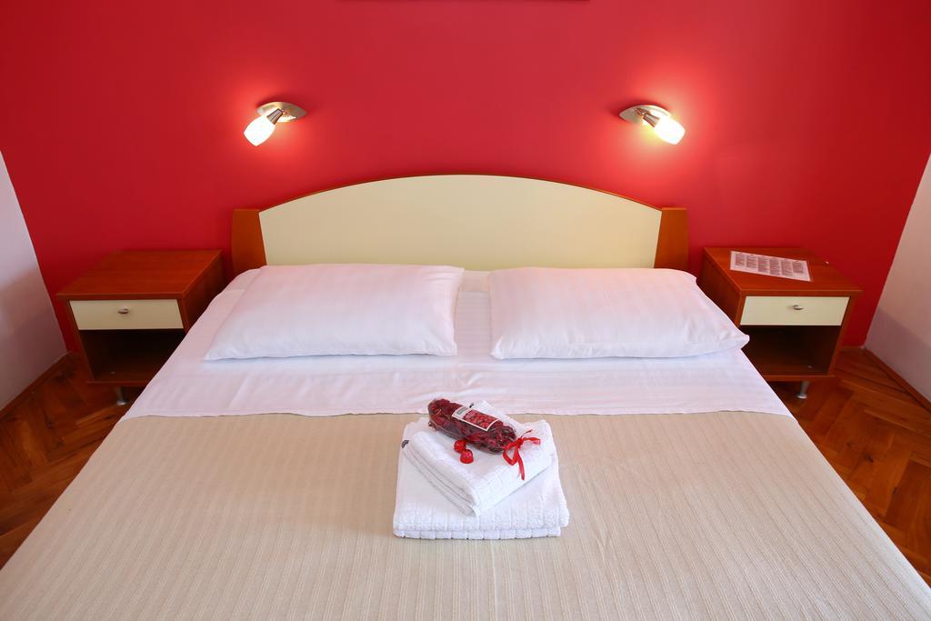 Rooms & Apartments Soline Nuove Biograd Na Moru Exterior photo